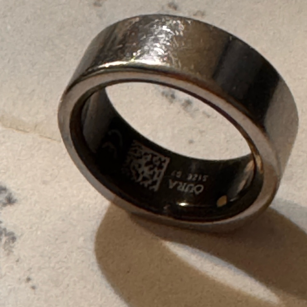 Oura Ring - Picture 5 of 8